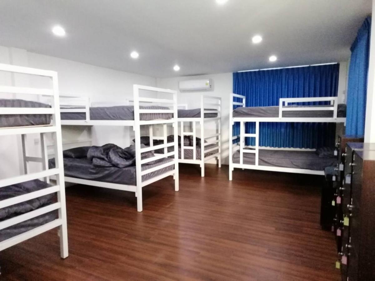 Happy Home Hostel バンコク都 エクステリア 写真